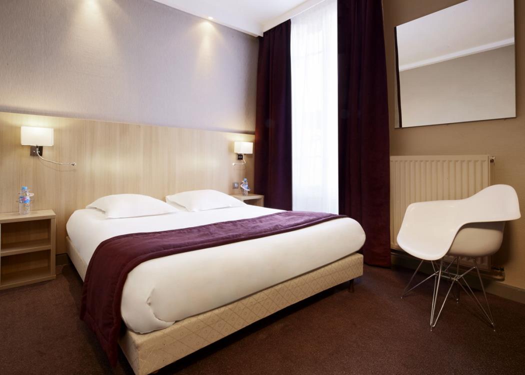 Hôtel Kyriad Reims Spa Centre (1) Hôtel Kyriad Reims Spa Centre (1)