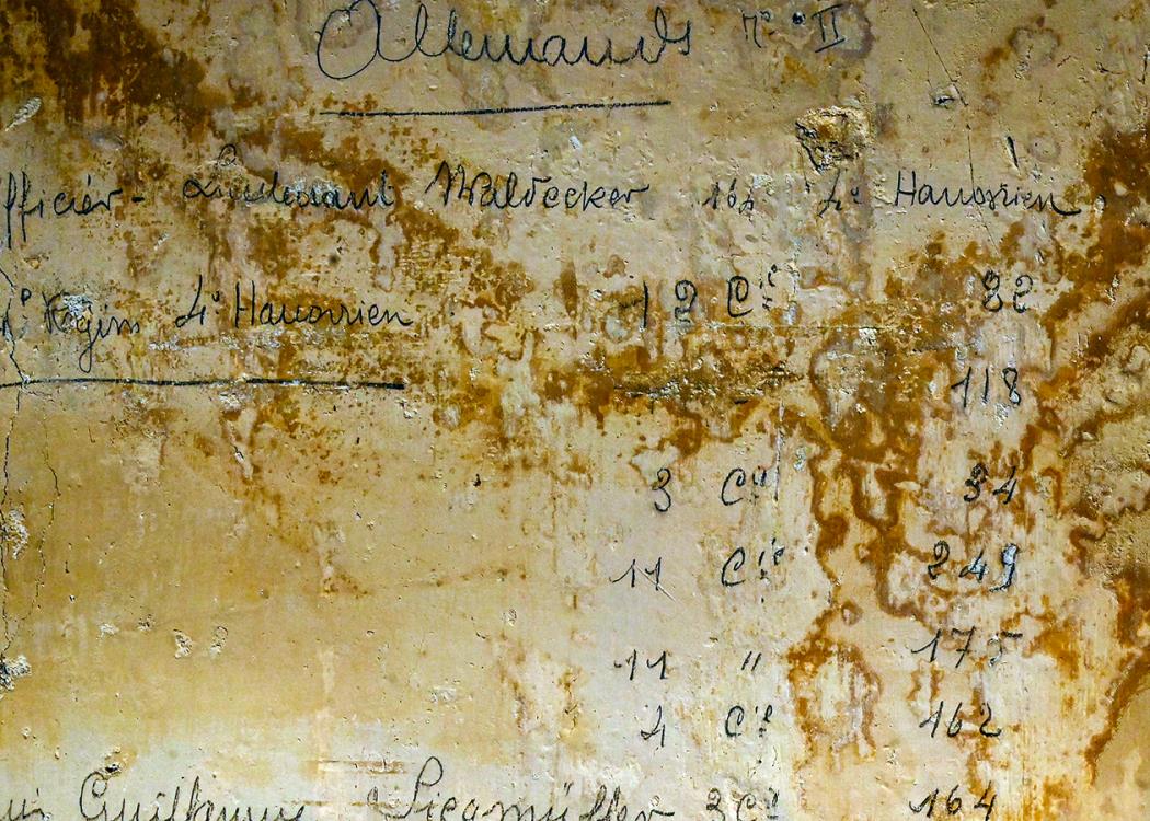 Chapelle et cimentière de Mondement