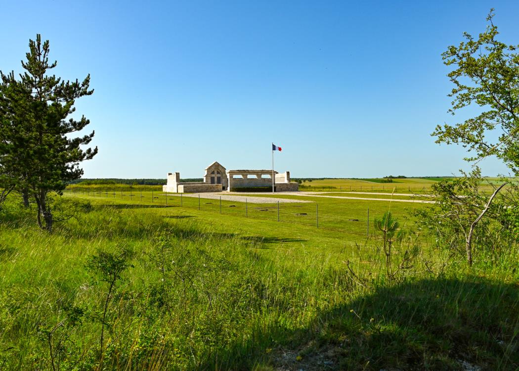 118-Site-funeraires-et-memoriels-14-18-Souain-Monument-ossuaire-de-la-Legion-etrangere-11062025-©-Christophe-Manquillet
