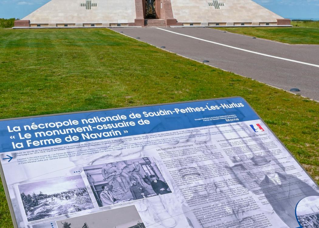 Monument de Navarin - Souain Perthes les Hurlus