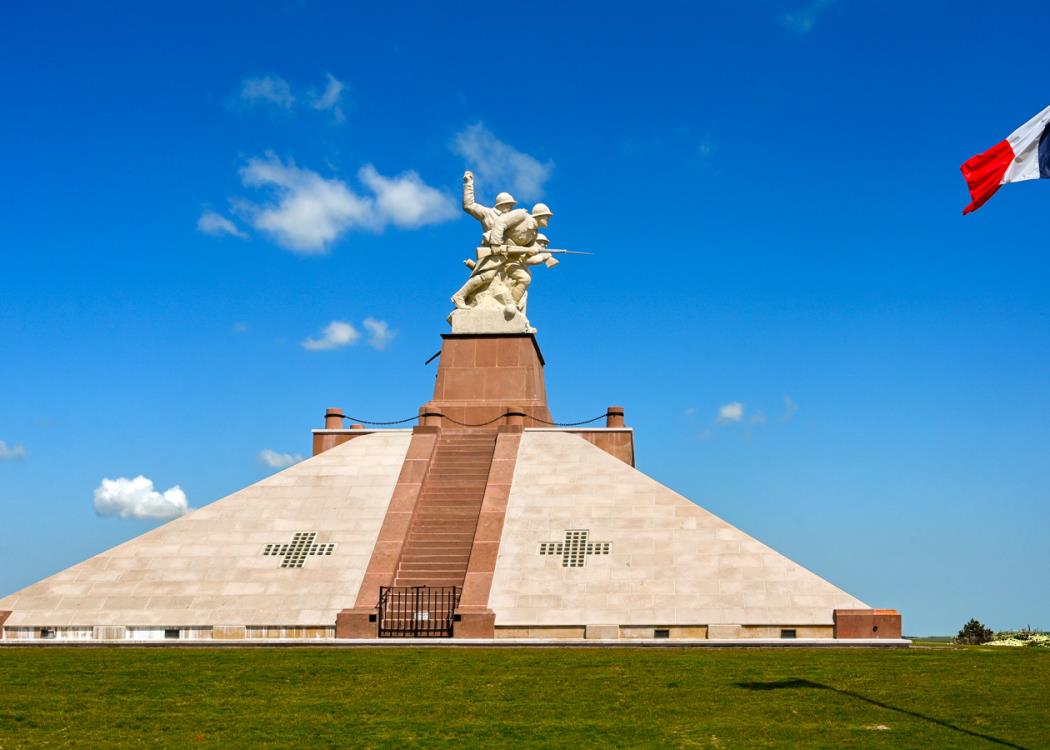 Monument de Navarin - Souain Perthes les Hurlus