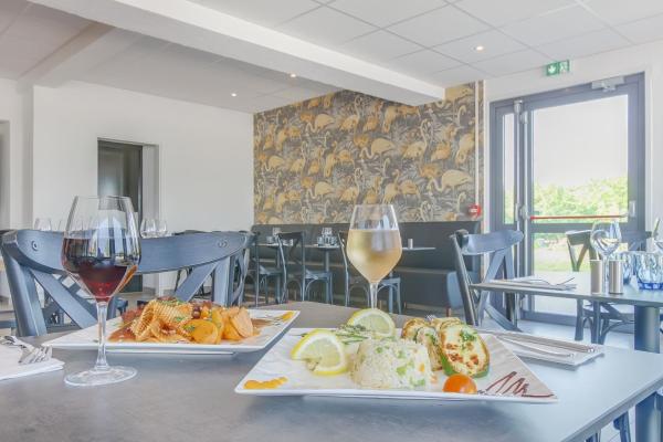 Brit Hotel Reims la Neuvillette - Bistrot le Neuville