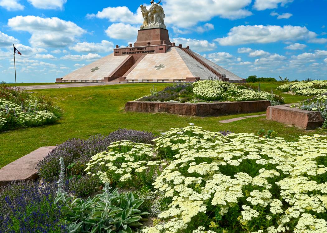 Monument de Navarin - Souain Perthes les Hurlus