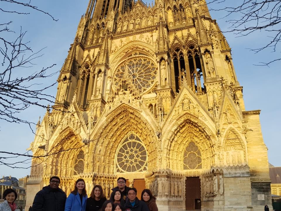 Visiting the famous Reims cathedrale - day trip from Paris