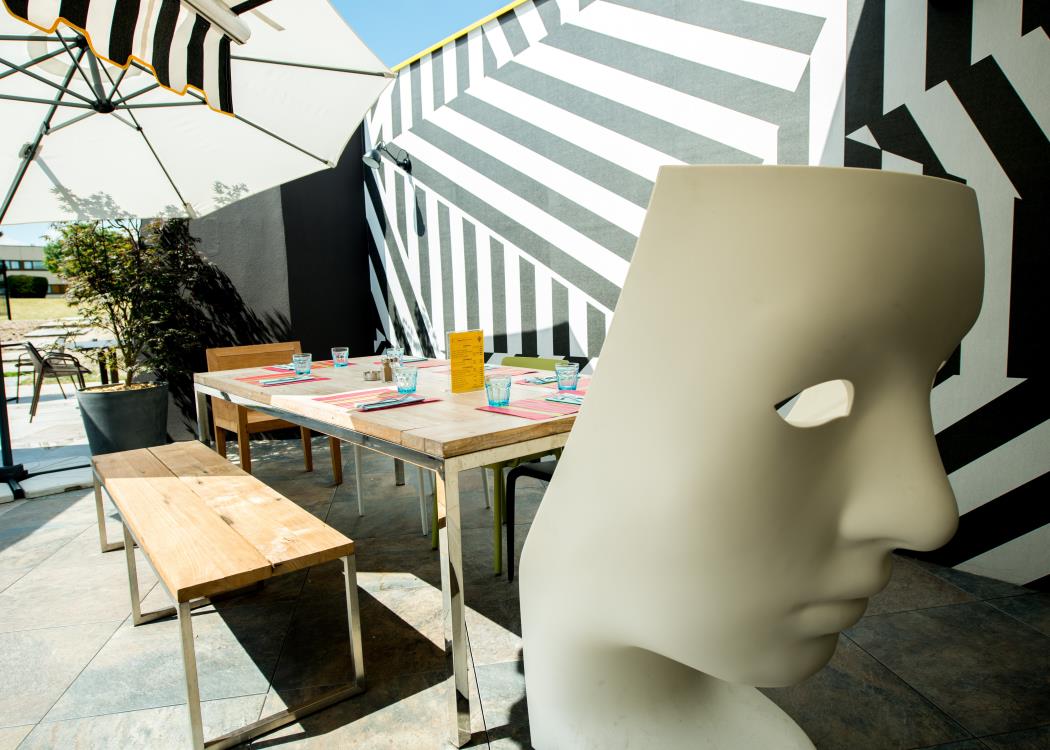 HÔTEL NOVOTEL REIMS TINQUEUX-TERRASSE