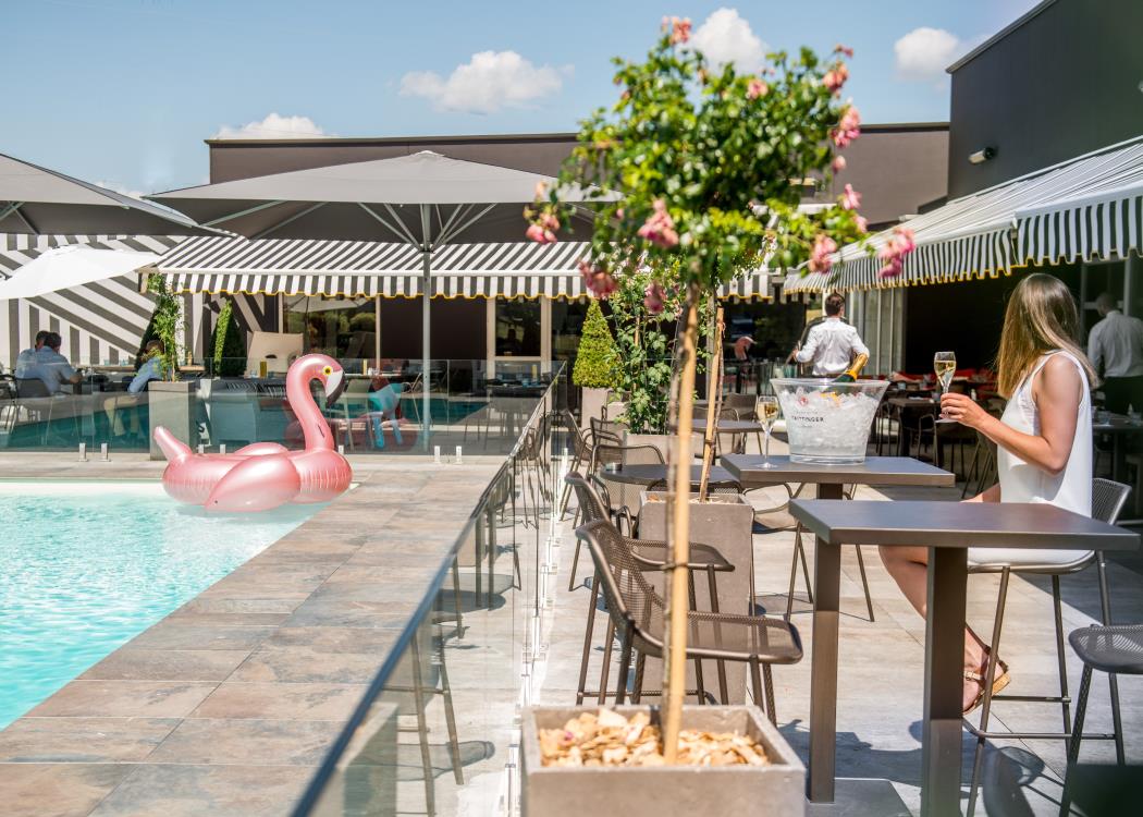 HÔTEL NOVOTEL REIMS TINQUEUX - PISCINE 