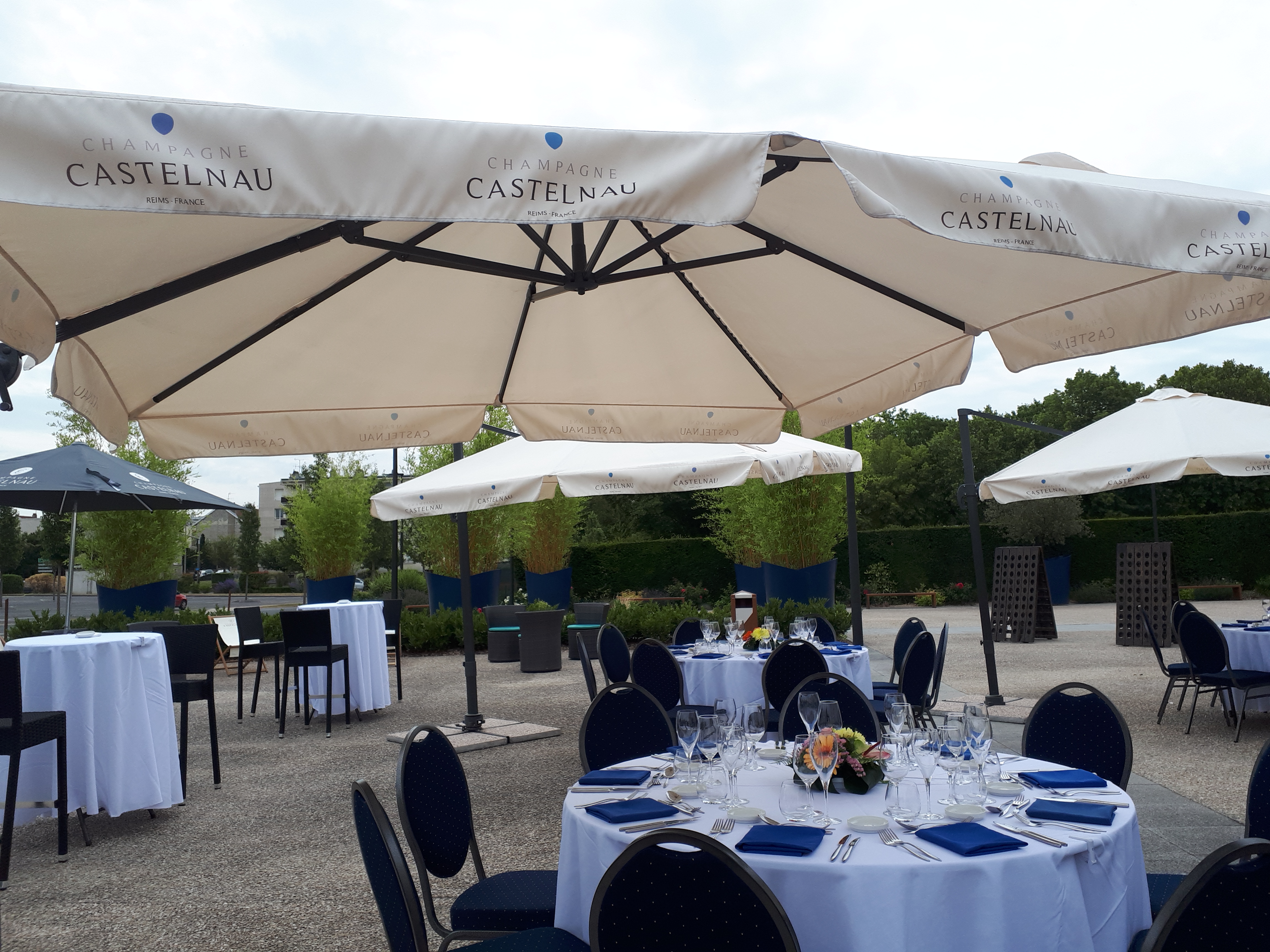 Caveau Castelnau - extérieurs - Caveau Castelnau 