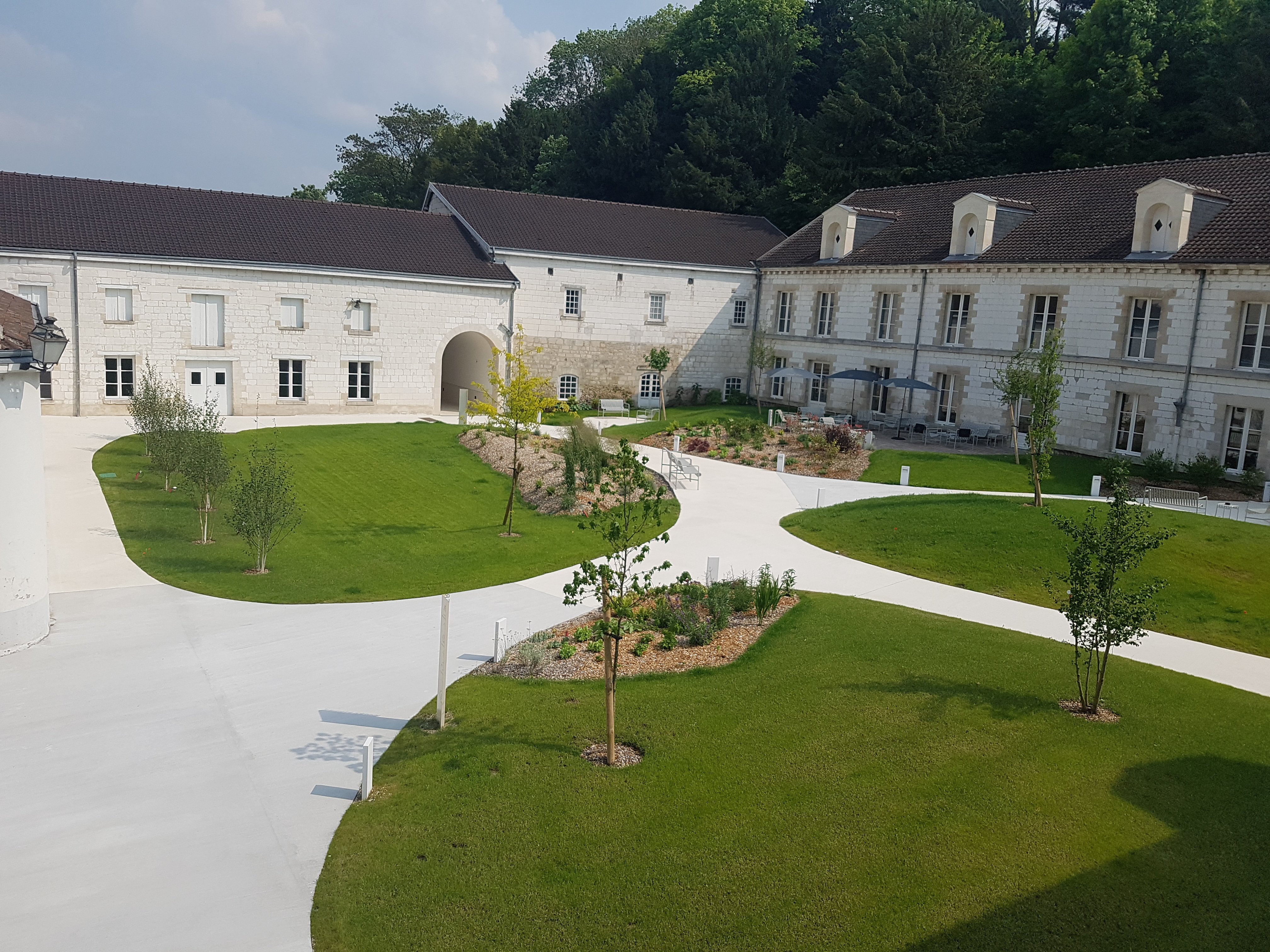 Espace extérieur - Champagne JOSEPH PERRIER