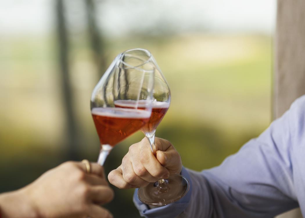 2023-LOISIUM-CHO-2103-Web