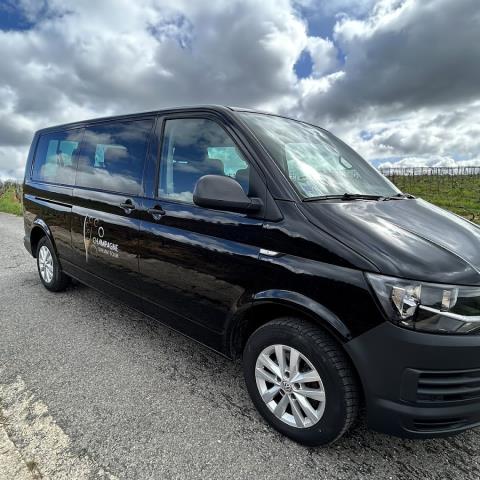 Minivan Champagne Dream Tour Minivan Champagne Dream Tour