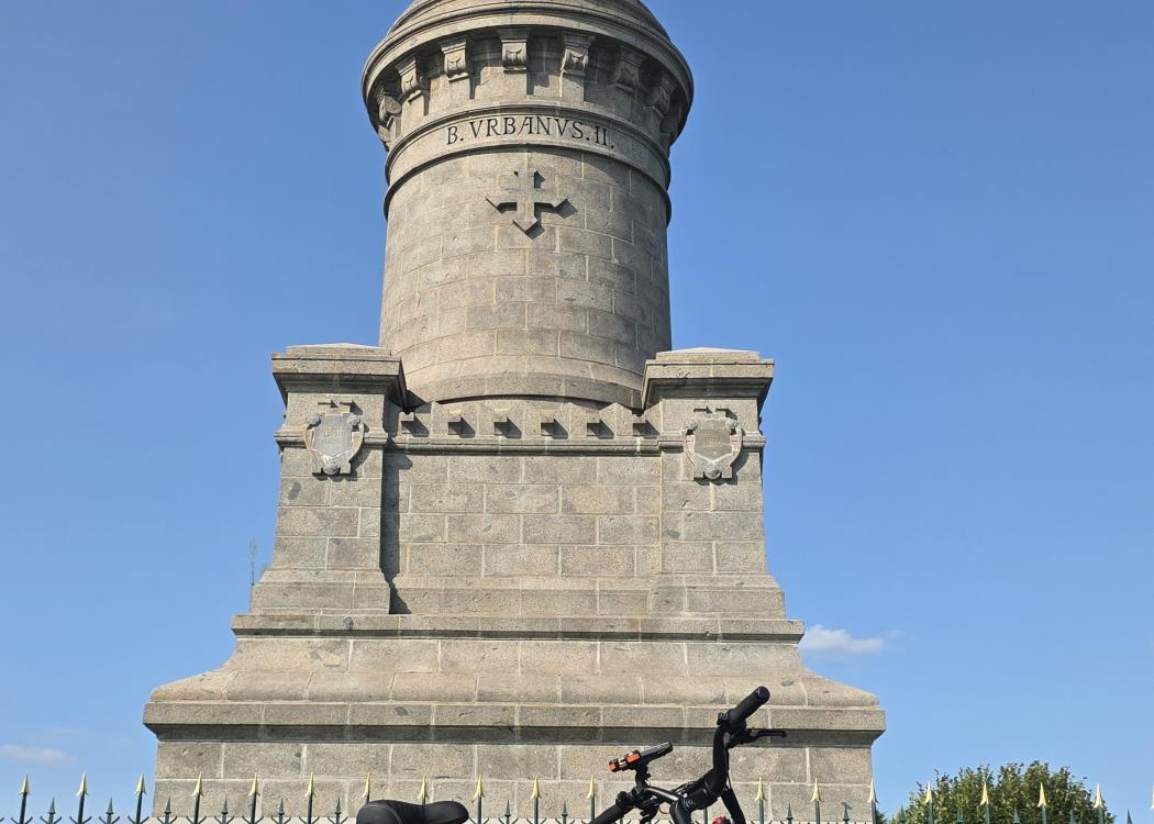 Vélo et statue Festi'Vallée Vélo et statue Festi'Vallée