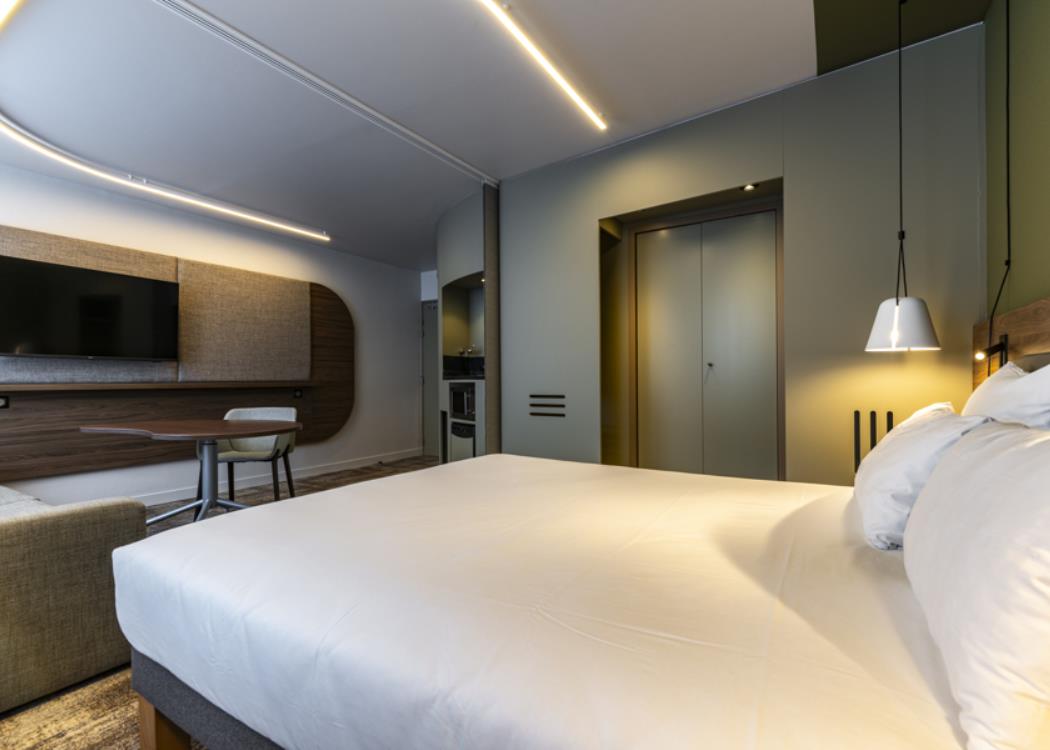 2405-Novotel Suites-Reims-7