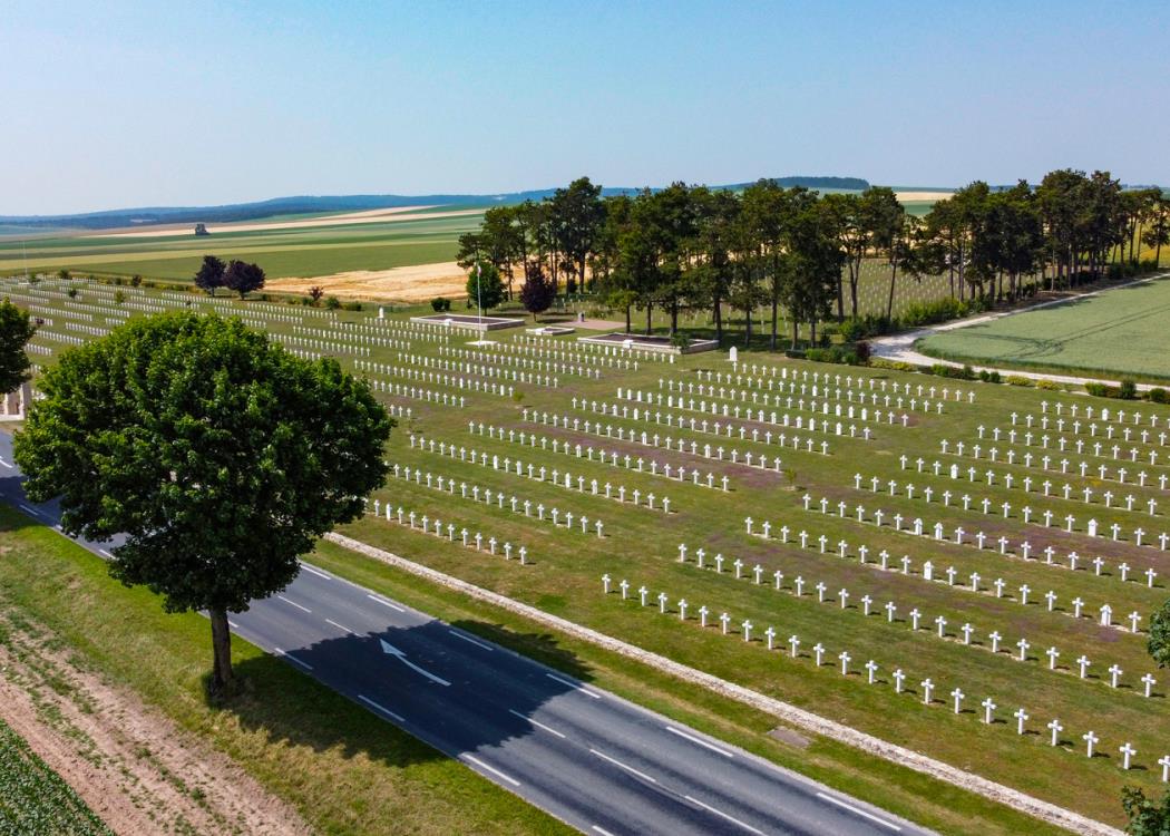 CImetières militaires d'Aubérive