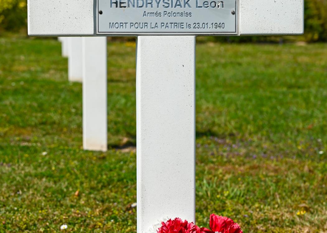 CImetières militaires d'Aubérive