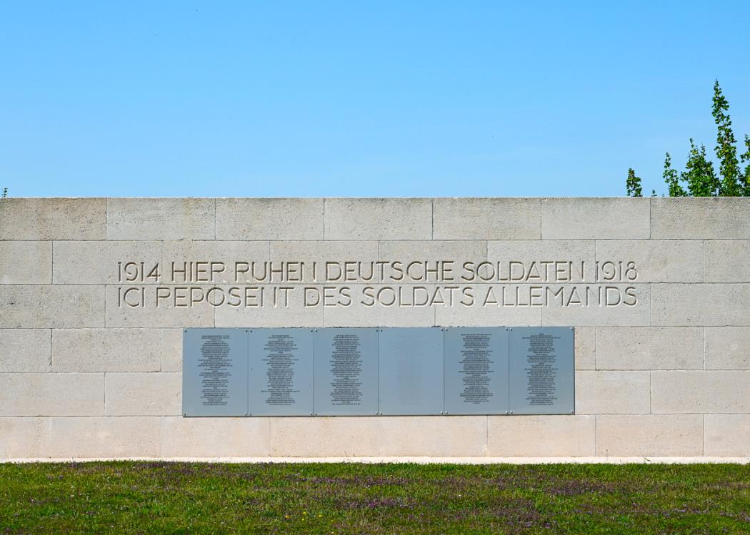 CImetières militaires d'Aubérive