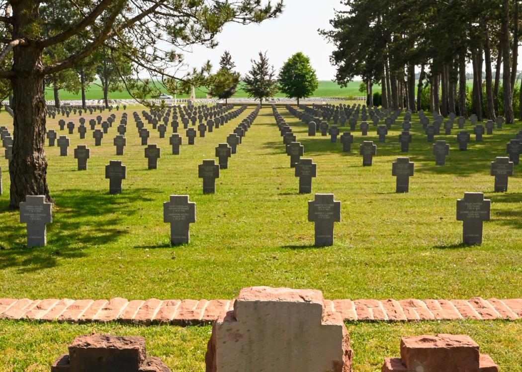 CImetières militaires d'Aubérive