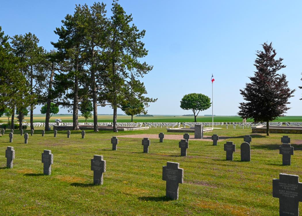 CImetières militaires d'Aubérive