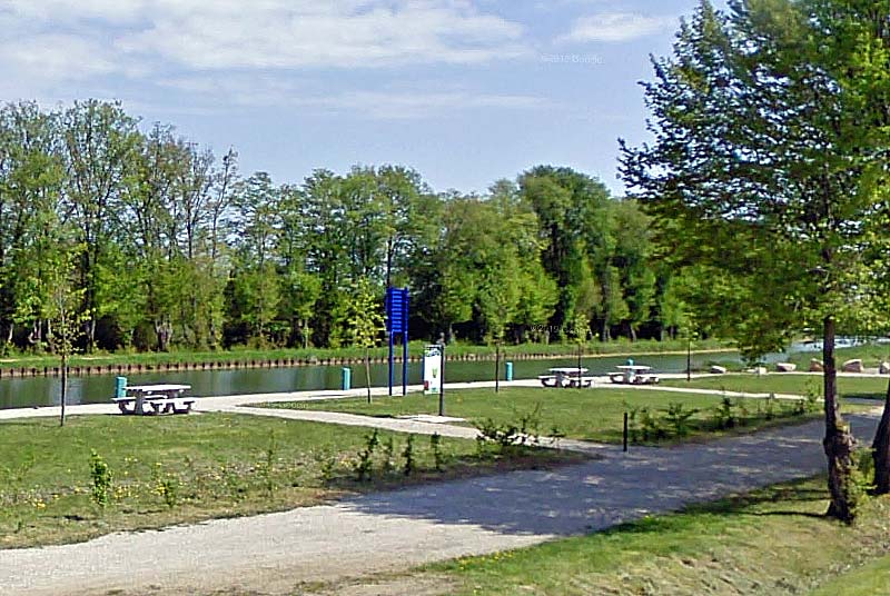 Aire de pique-nique du port de Cusey
