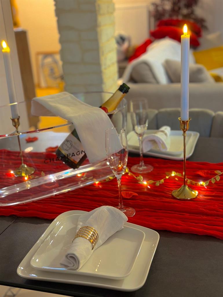 B566C73E-2910-476B-9899-EECB2EB852D0