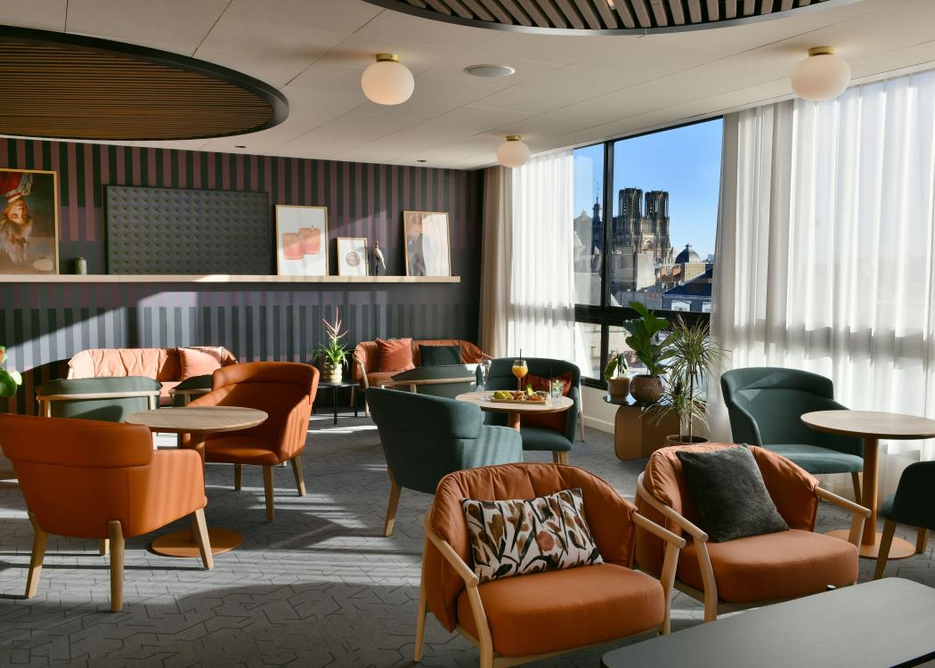 BAR SALLE VUE CATHEDRALE 2