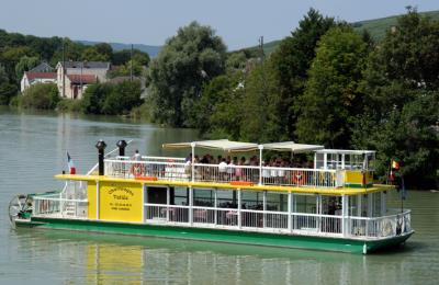 bateau-champagne-vallee-cumieres