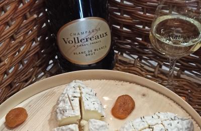 Blanc de Blancs & fromage © Champagne Vollereaux (photo recadrée pour FWE)