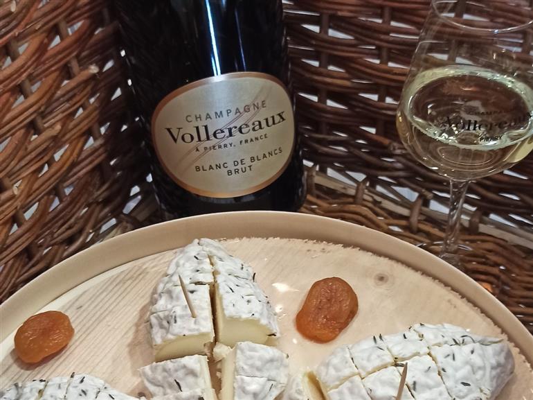 Blanc de Blancs & fromage © Champagne Vollereaux (photo recadrée pour FWE)