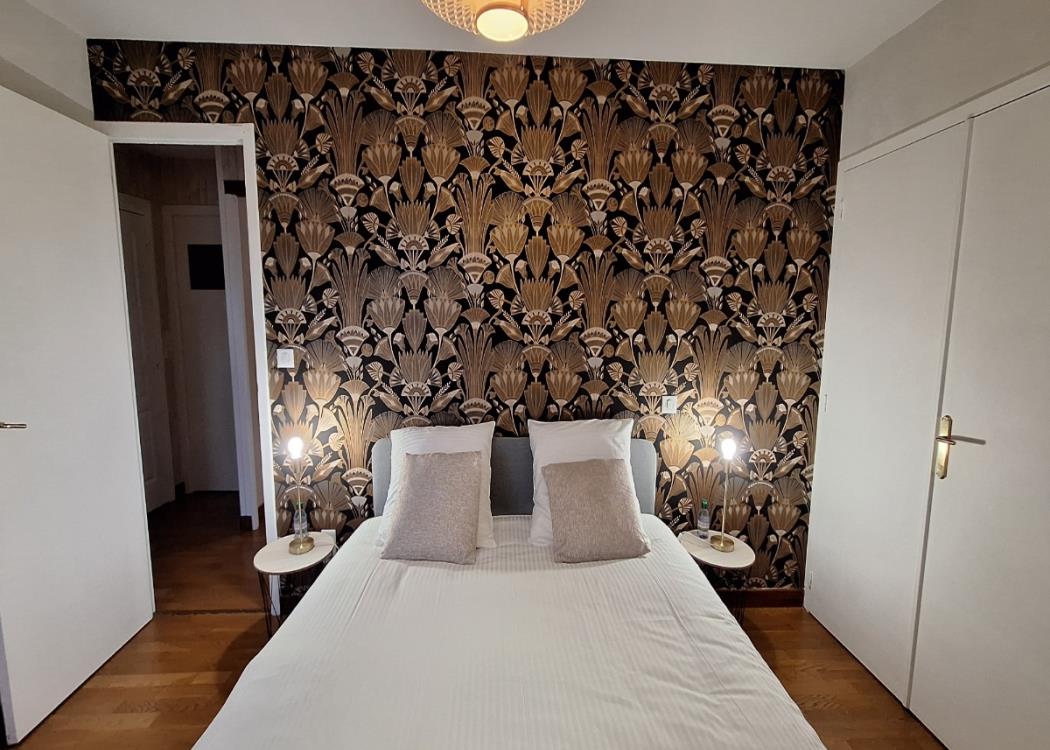 CH CHAMPAGNE CH CHAMPAGNE