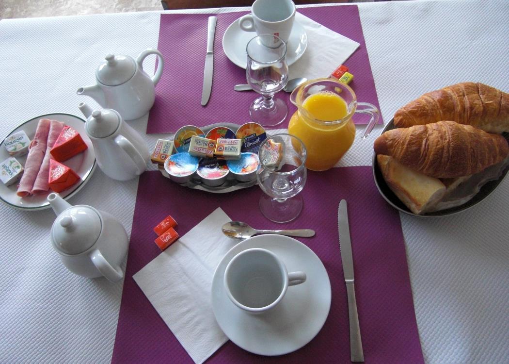 Hôtel-Restaurant Le Colbert - Epernay