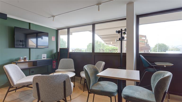 Hotel-restaurant-Campanile-Epernay-Dizy