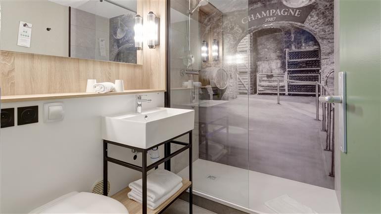 Hotel-restaurant-Campanile-Epernay-Dizy