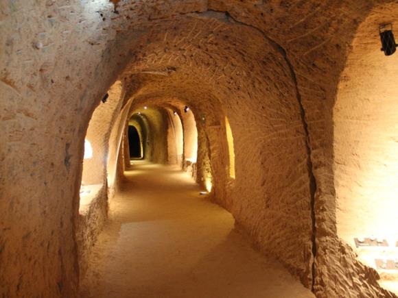 Cave aux coquillages - Fleury-la-Rivière - galerie