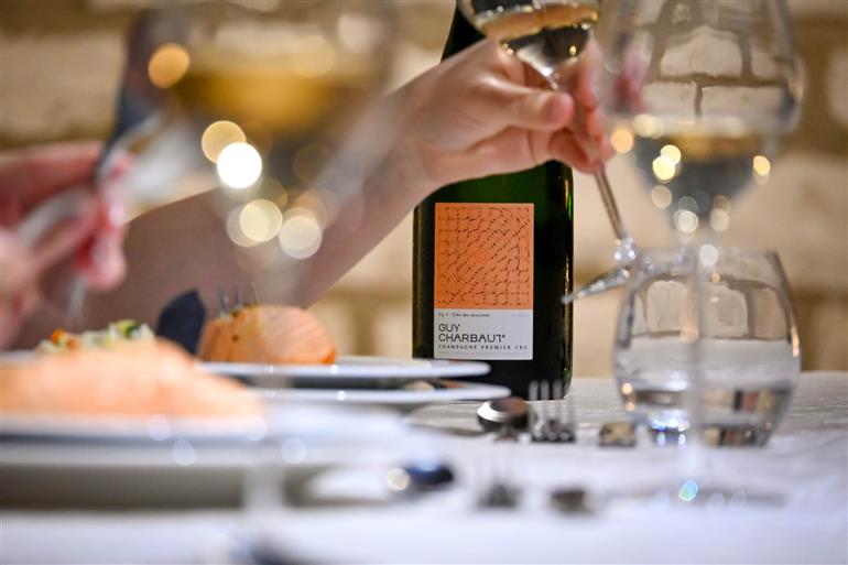 Champagne Guy Charbaut thumbnail_image1