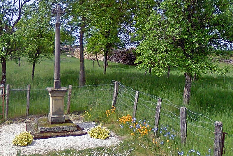 Croix de Pierrefaites (2)