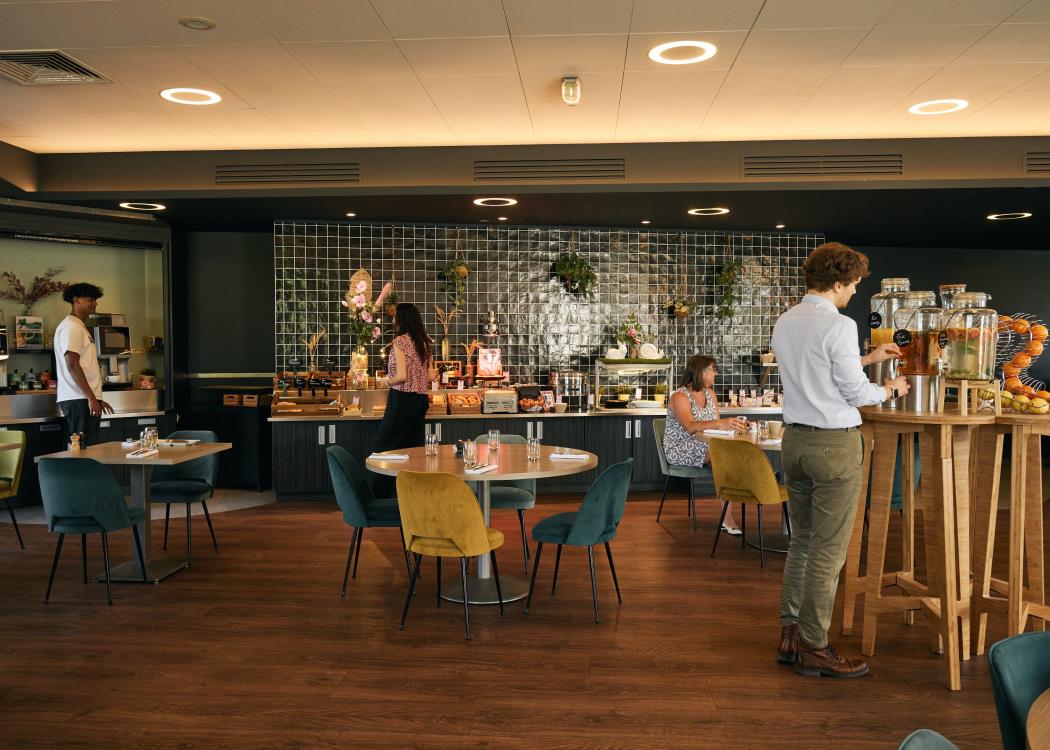 HÔTEL NOVOTEL REIMS TINQUEUX-restaurant-petit déjeuner