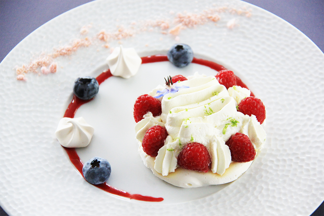 Dessert - Pavlova aux framboises - 20 04 2022 V2 (6)