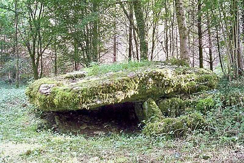Dolmen "La Pierre Tournante"