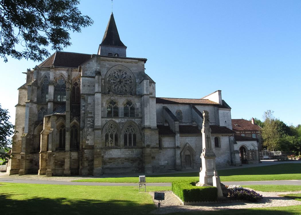 Eglise---Saint-Amand-sur-Fion-P