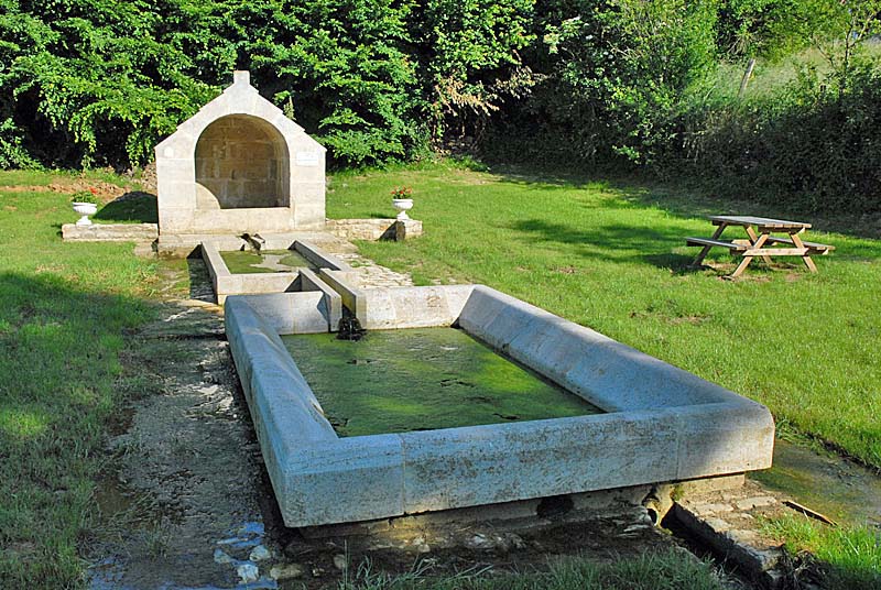 Fontaine de l'Epine de Balesmes-sur-Marne