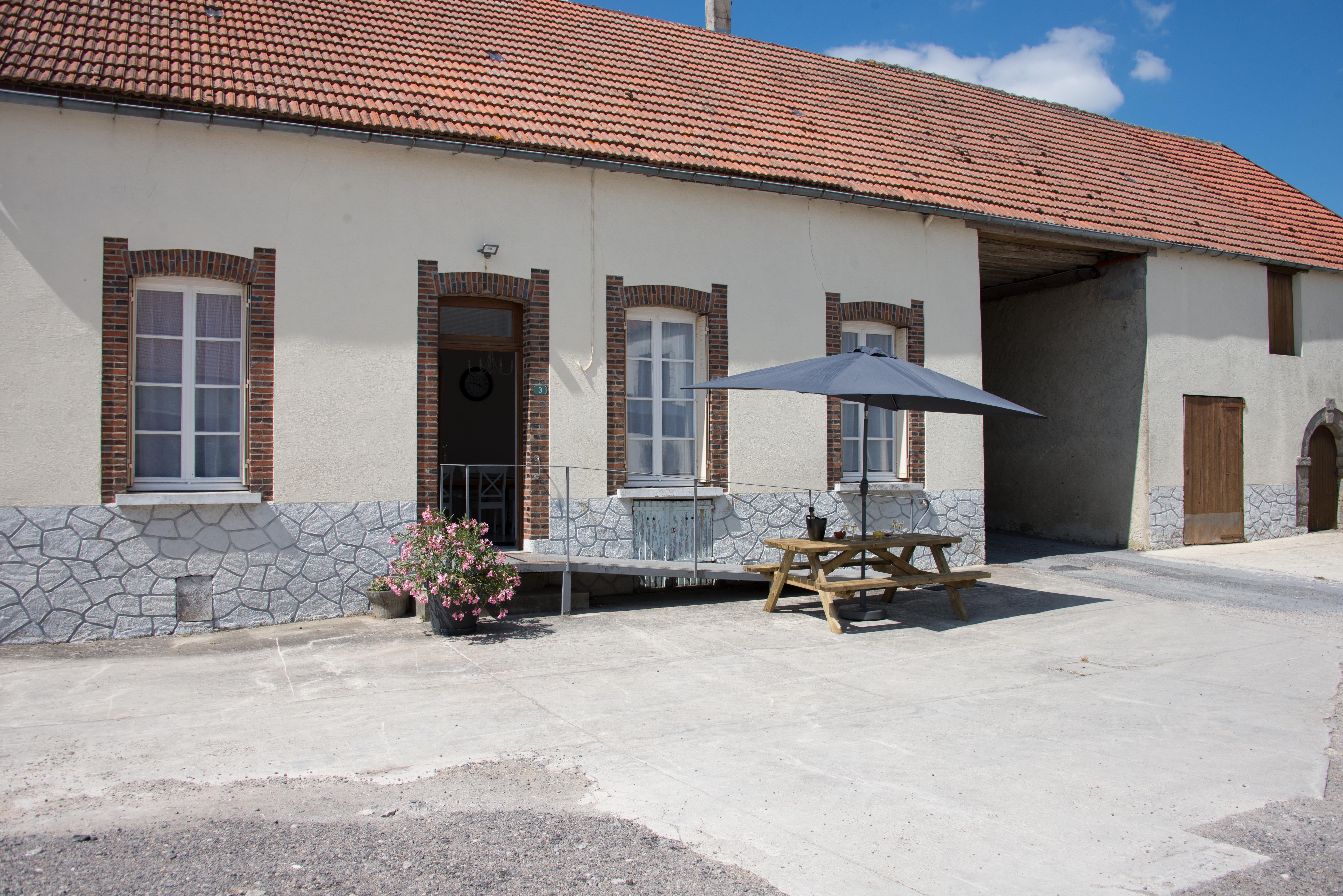 Hôtel-Restaurant Le Relais Champenois et du Lion d’Or