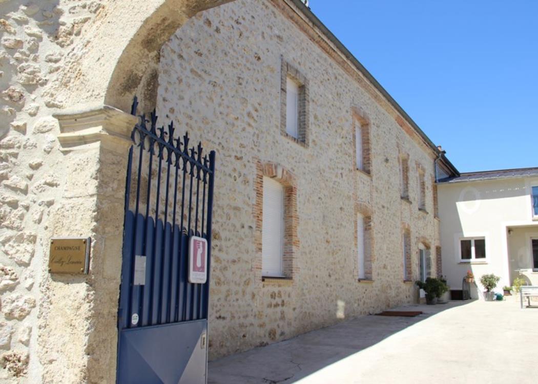 Champagne Caillez-Lemaire - Damery - Porche et maison de 1825, rénovés en 2012