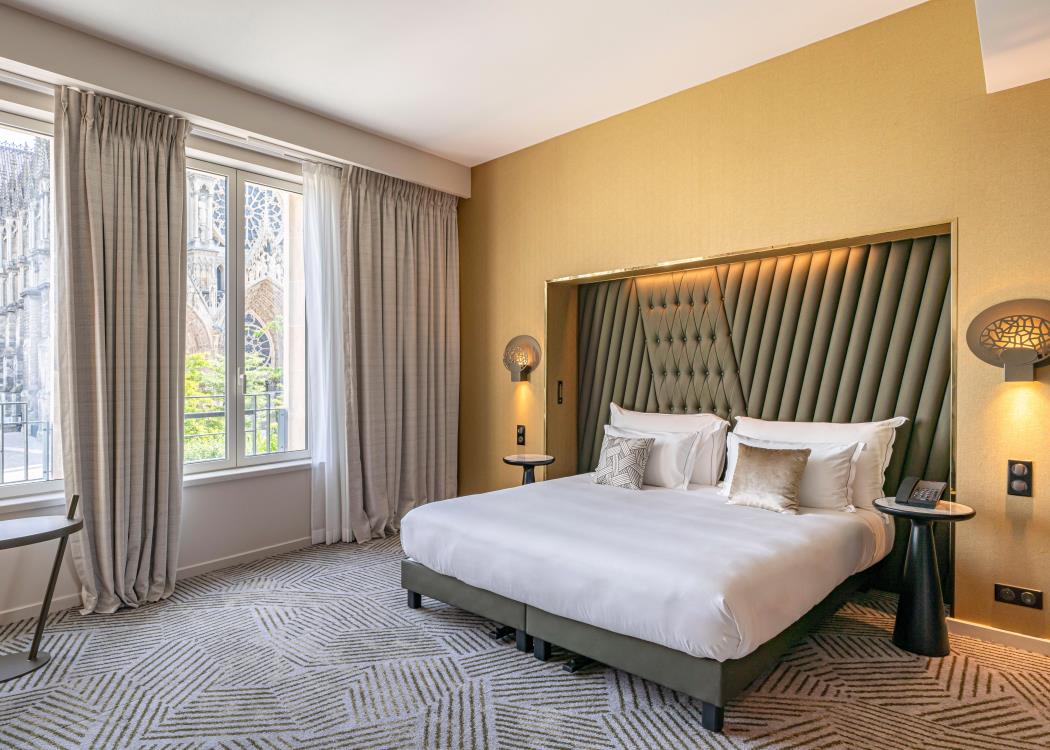 La Caserne Chanzy - Chambre Cathédrale double©Naiim de la Lisière