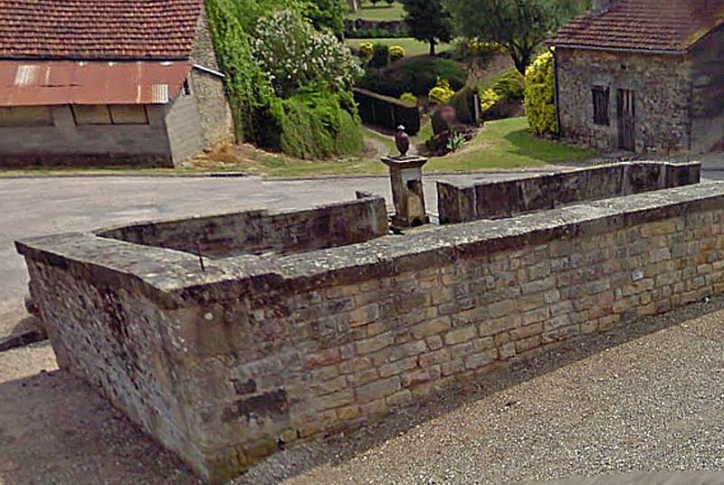 Fontaine de Pierrefaites