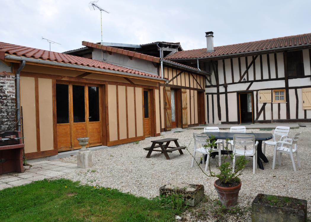 Gite Le Courlis à Outines - Propriété à pans de bois