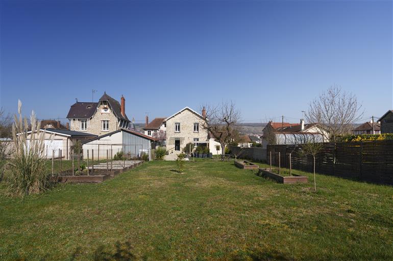 La maison et le jardin