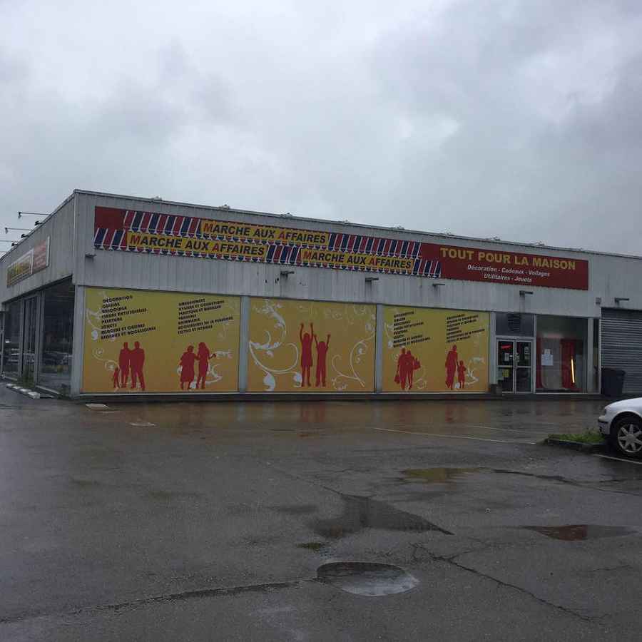 MARCHÉ AUX AFFAIRES