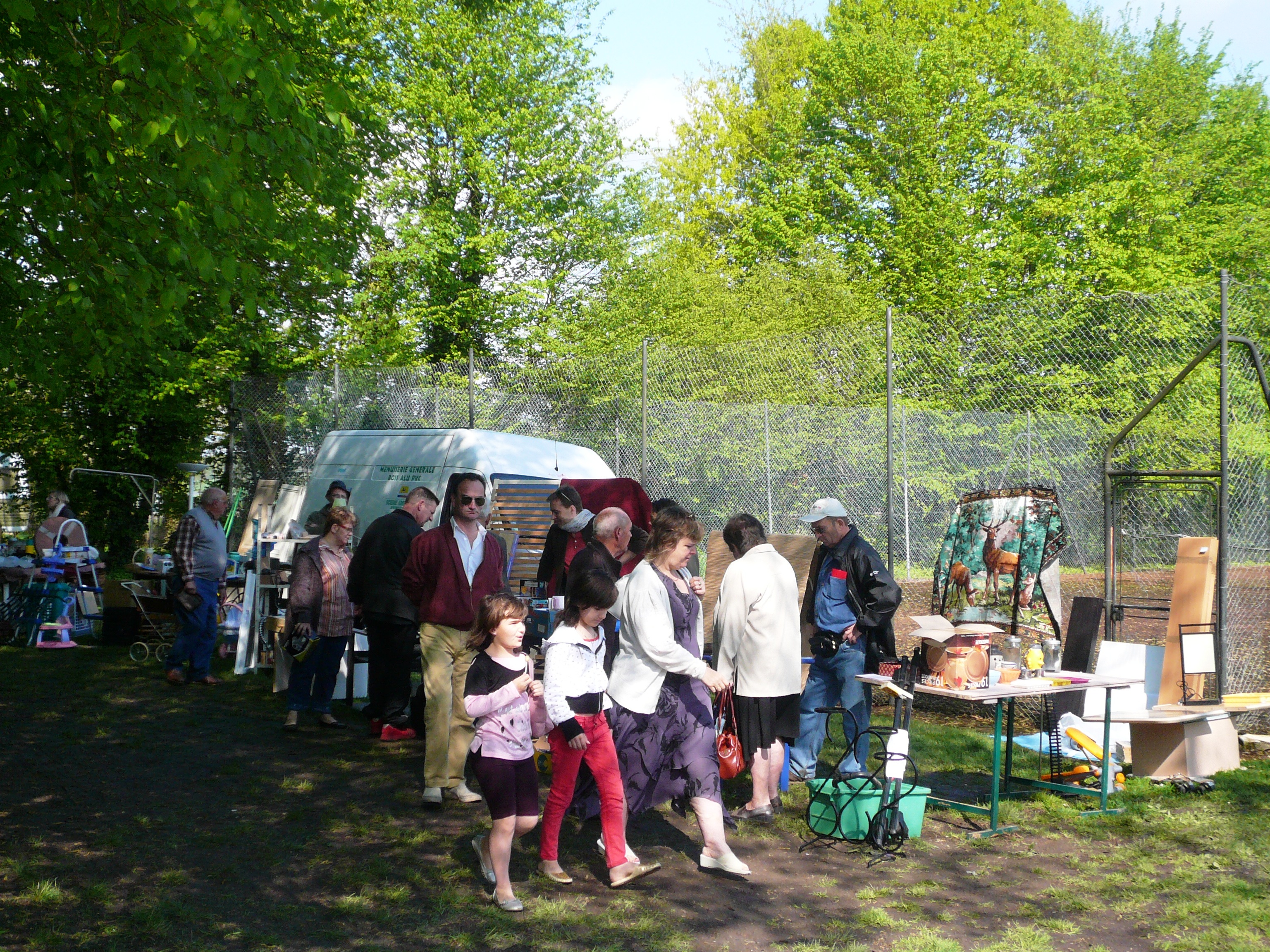 BROCANTE - ASSOCIATION AMIS d'OUTINES