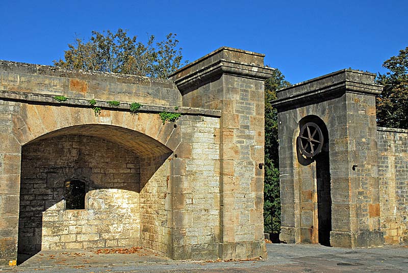 Porte Longe-Porte