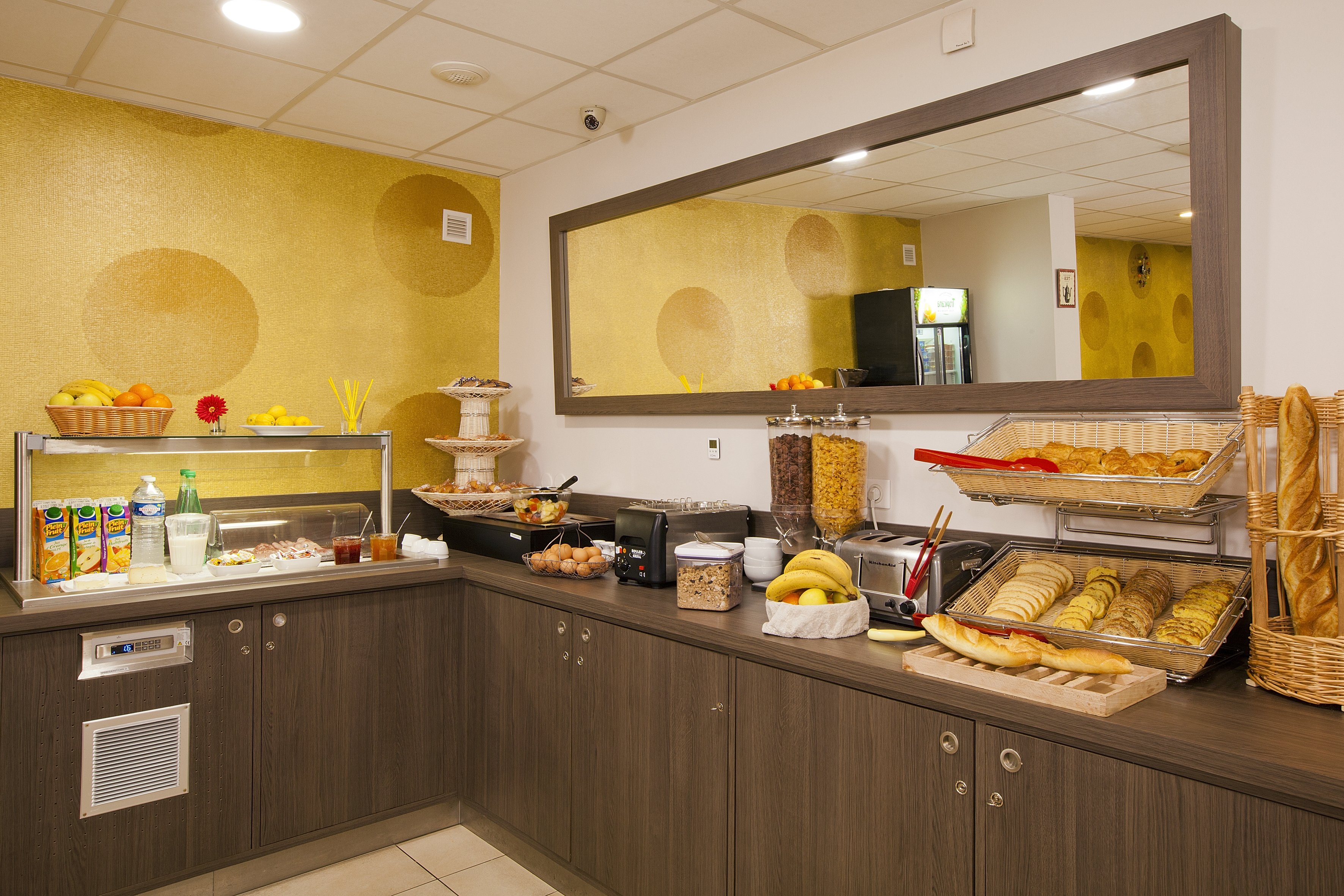 ESPACE PETIT-DEJEUNER RESIDHOME REIMS CENTRE - R. Franchi