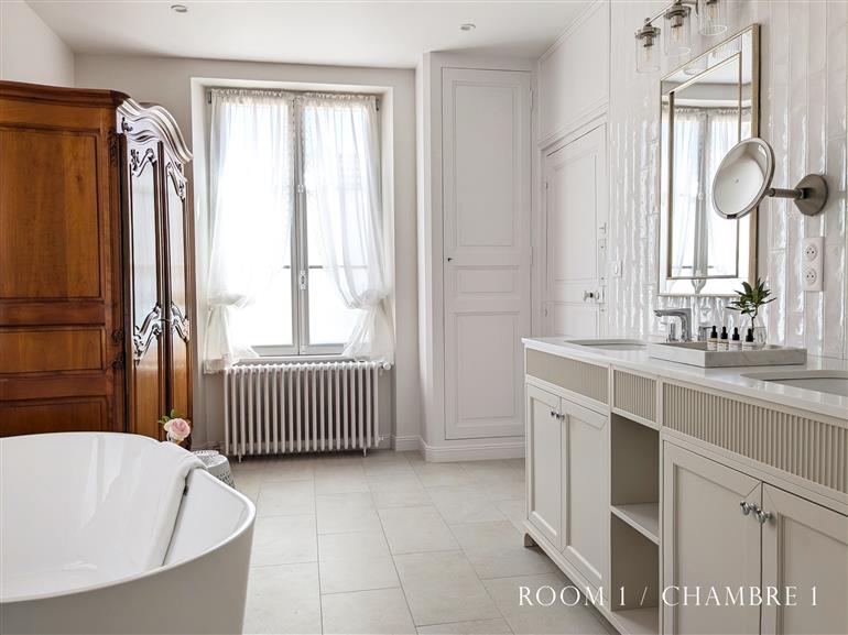 Room 1 Bathroom